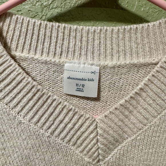 Abercrombie Kids Pink and Teal V-Neck Sweater - Picture 2 of 4